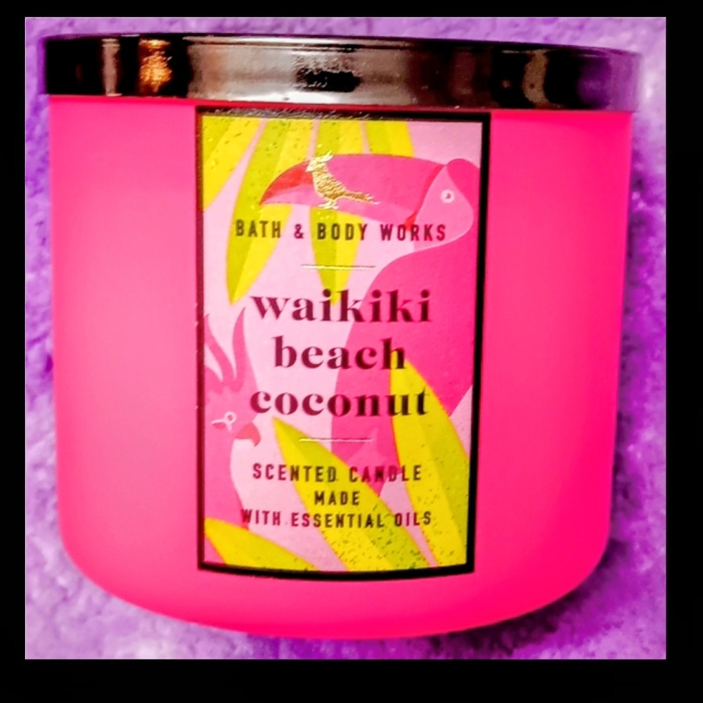Bath & Body Works Waikiki Beach Coconut Candle - Vibrant Pink